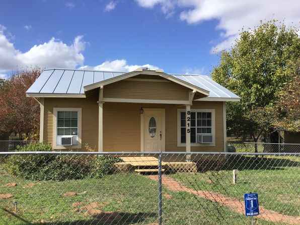 8215 E Loop 1604 S