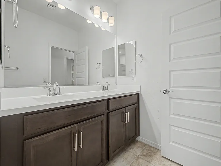9004 W Georgia Ave — Photo 24