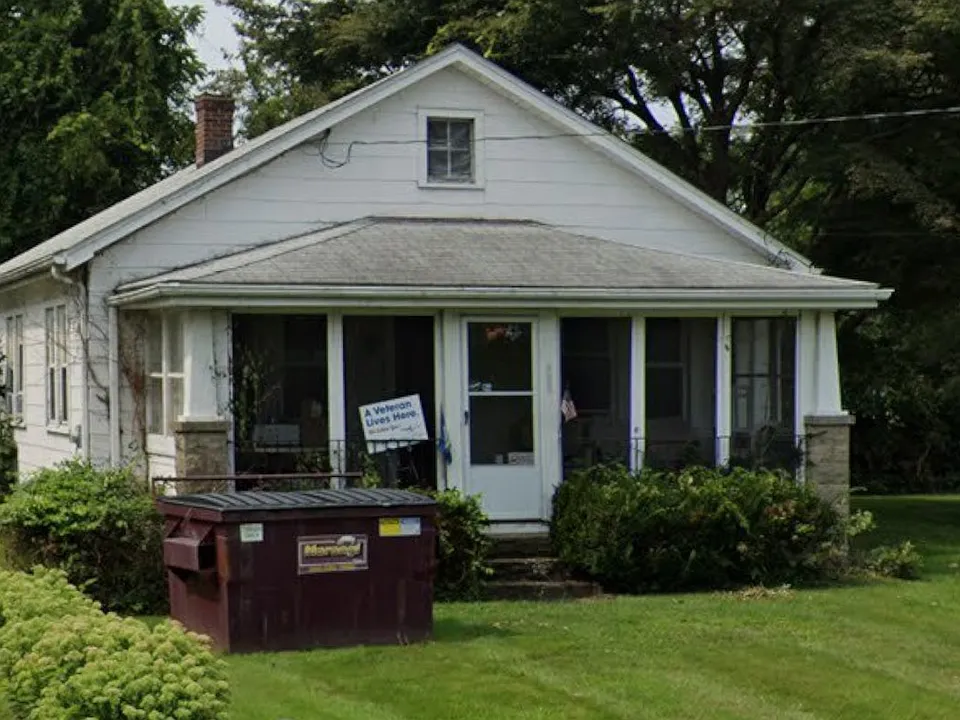 103 Stewart Avenue Ext