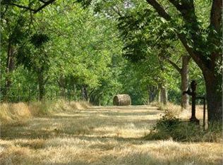 737 Shady Grove Rd, Hurtsboro, AL 36860