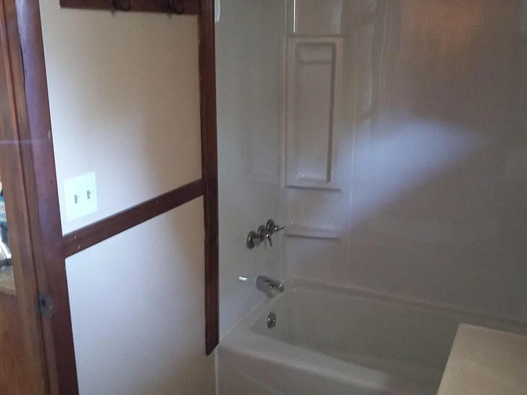 2713 Jackson St — Photo 4
