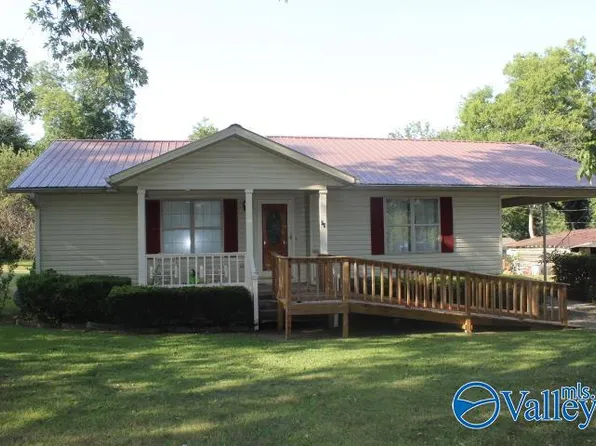 44 Newman St, Collinsville, AL 35961