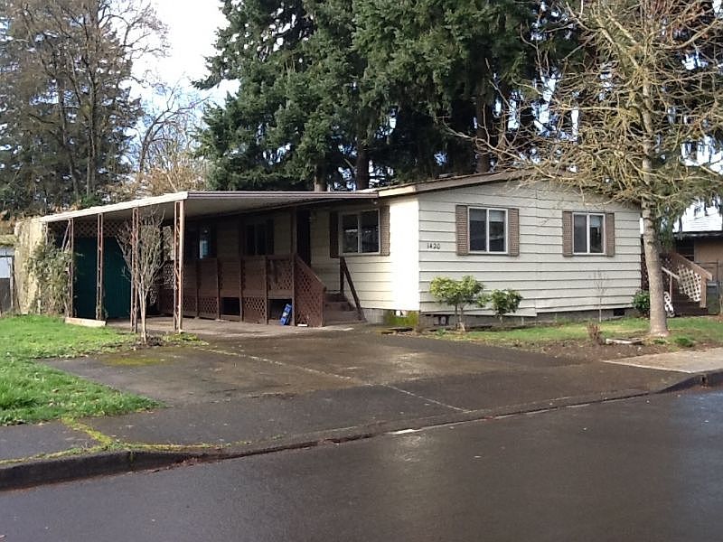 2nd image of 1420 34th St