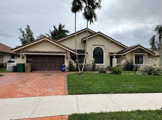 9192 Southern Orchard Rd N, Davie, FL 33328