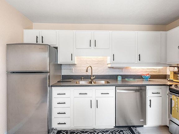 3rd image of 628 Tantra Dr