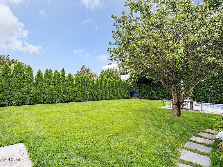 2163 Village Rd — Photo 26