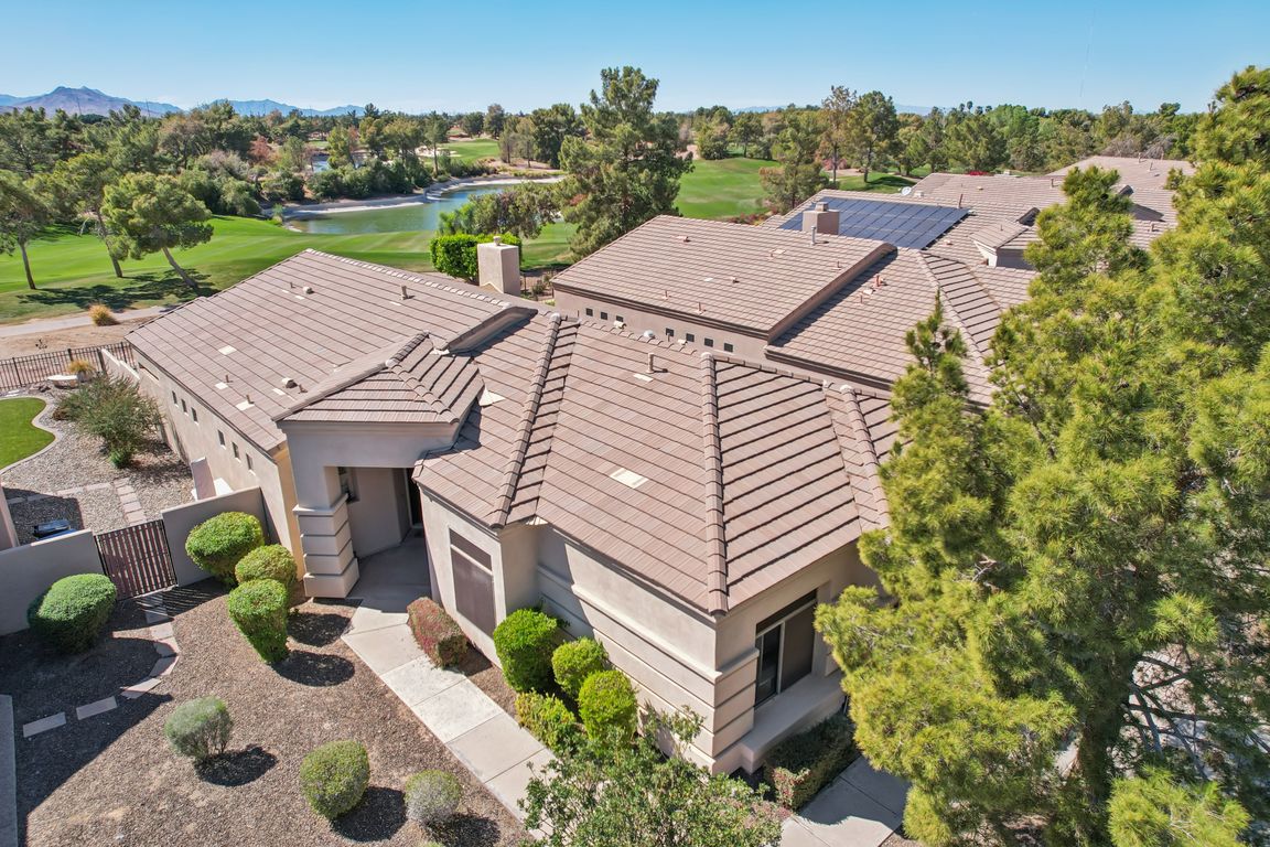 S 38th Pl-S0703-039r.jpg