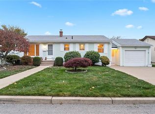 240 Curry Rd, Cranston, RI 02920