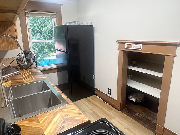 5th image of 390 Lincoln St #2
