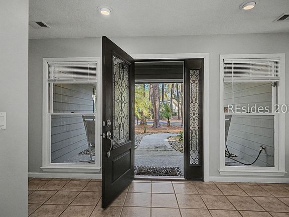 4th image of 2 Brown Thrasher Rd