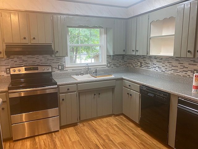 1st image of 384 Stallion Rd