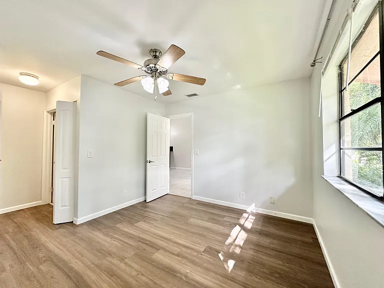 1917 NW 94th Ave #204A — Photo 23