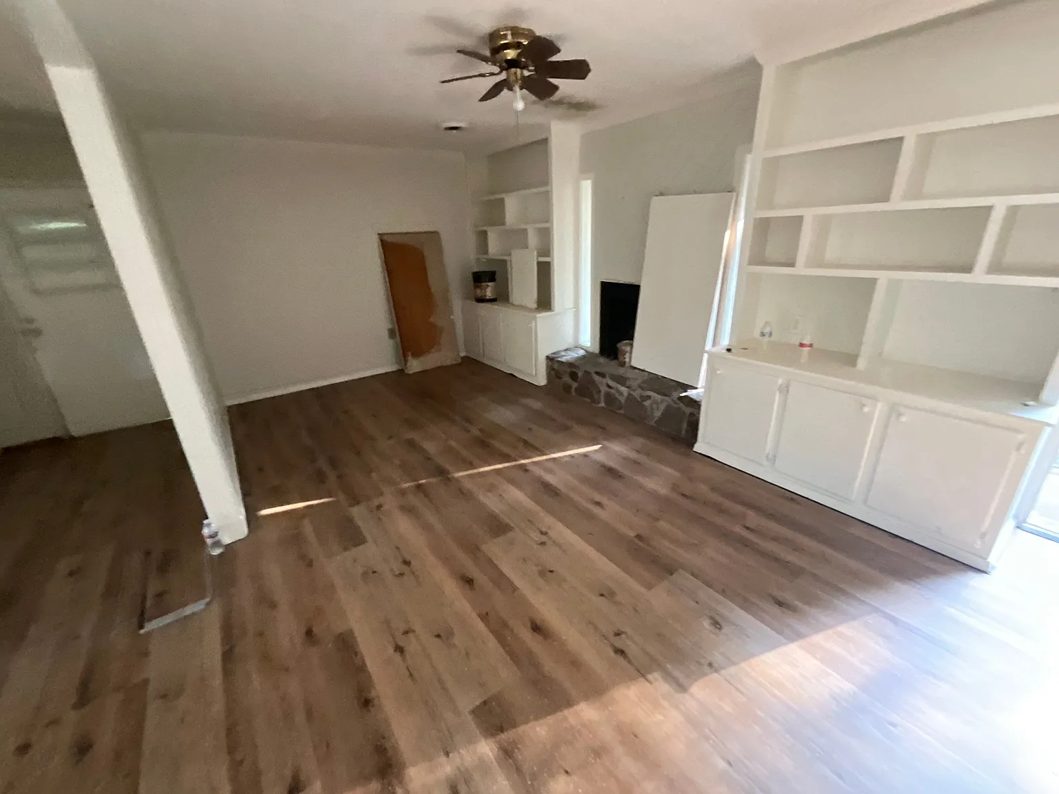 131 Estates Court - 1 — Photo 3