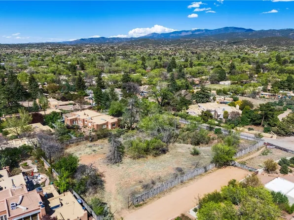 449 Camino Monte Vis, Santa Fe, NM 87505