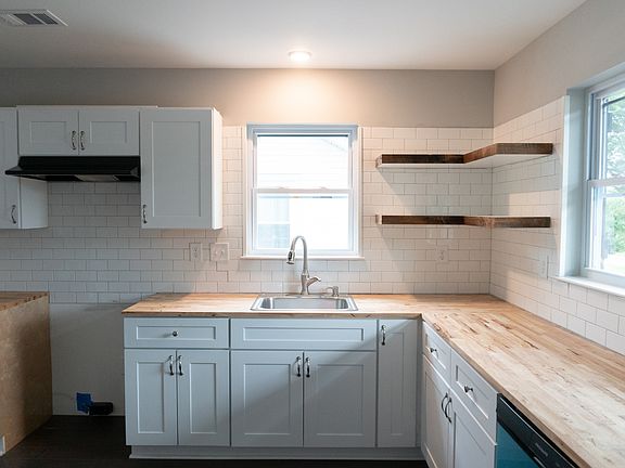 2nd image of 425 Demoss St Lot 19A