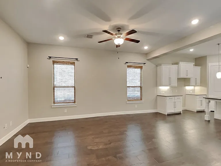 1278 Ocean Breeze Dr — Photo 3