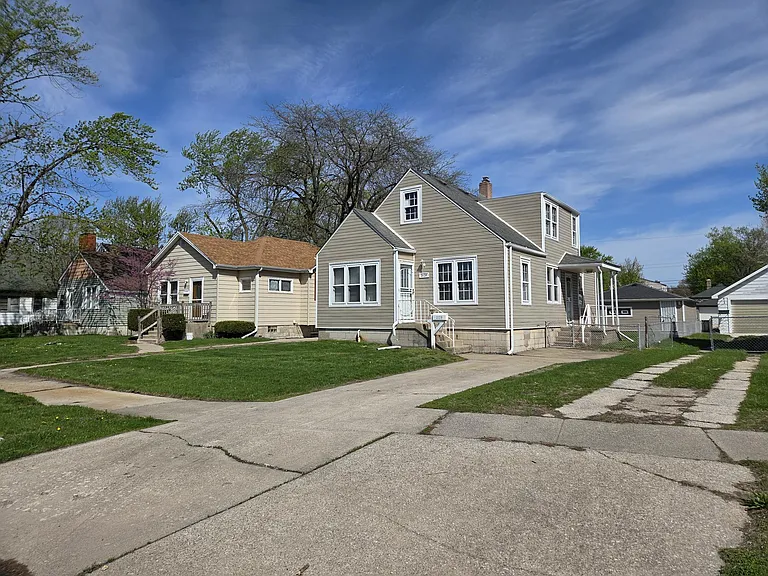 3129 Kenwood St — Photo 2