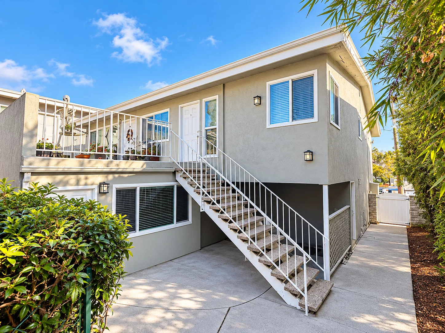 2 bed, 926 sqft, $3,400 — Photo 3
