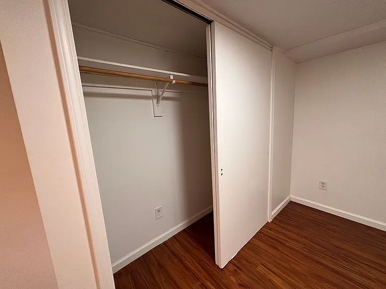 111 Cedar St — Photo 14