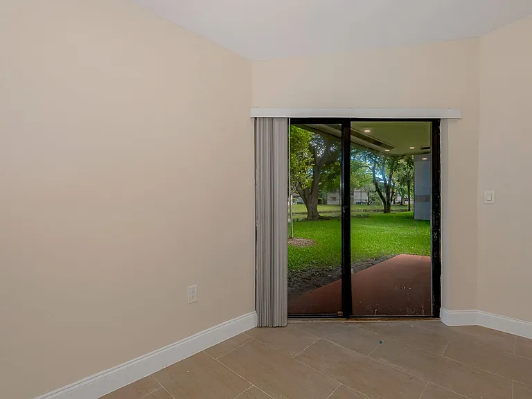 9951 Nob Hill Pl — Photo 6