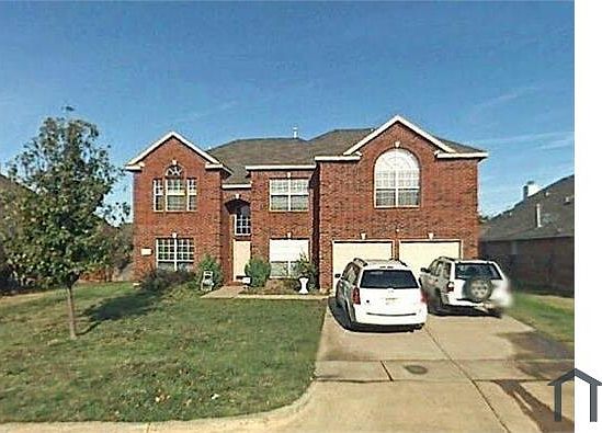 1st image of 2911 Claremont Dr