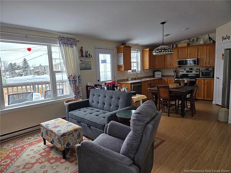 36 Hayward Ln — Photo 5