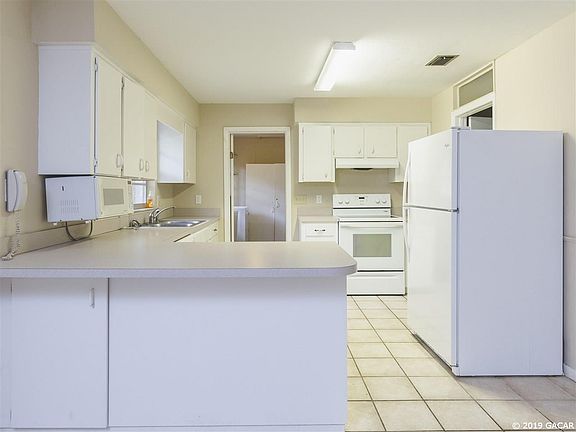 3rd image of 4402 NW 31st Ave