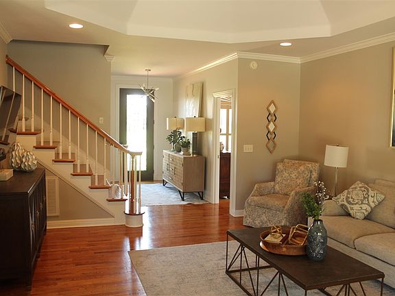 3rd image of 321 Cambridge Grove Cir