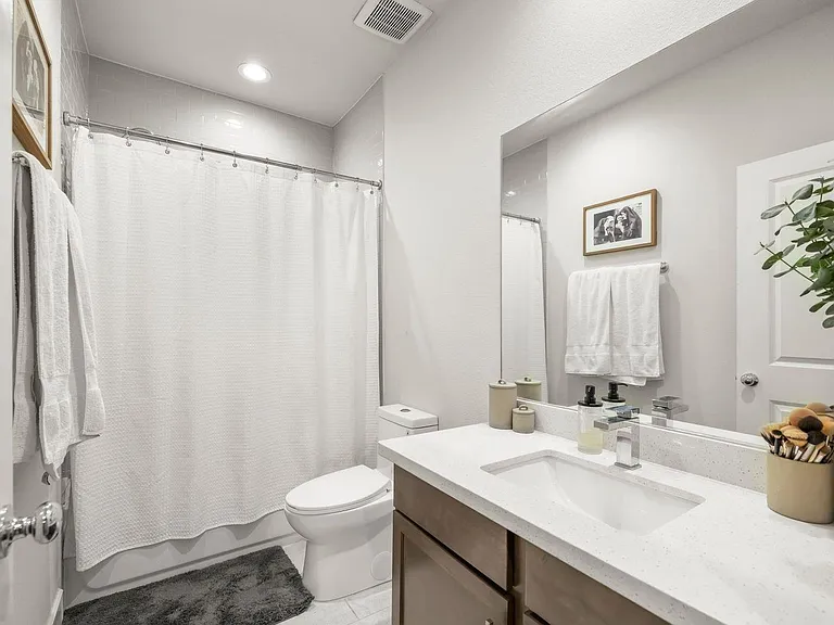 726 Carriage Knolls Dr — Photo 30