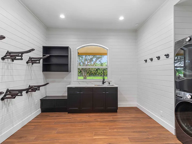 4985 Stables Way — Photo 13