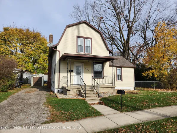 120 Walnut St, Grand Ledge, MI 48837