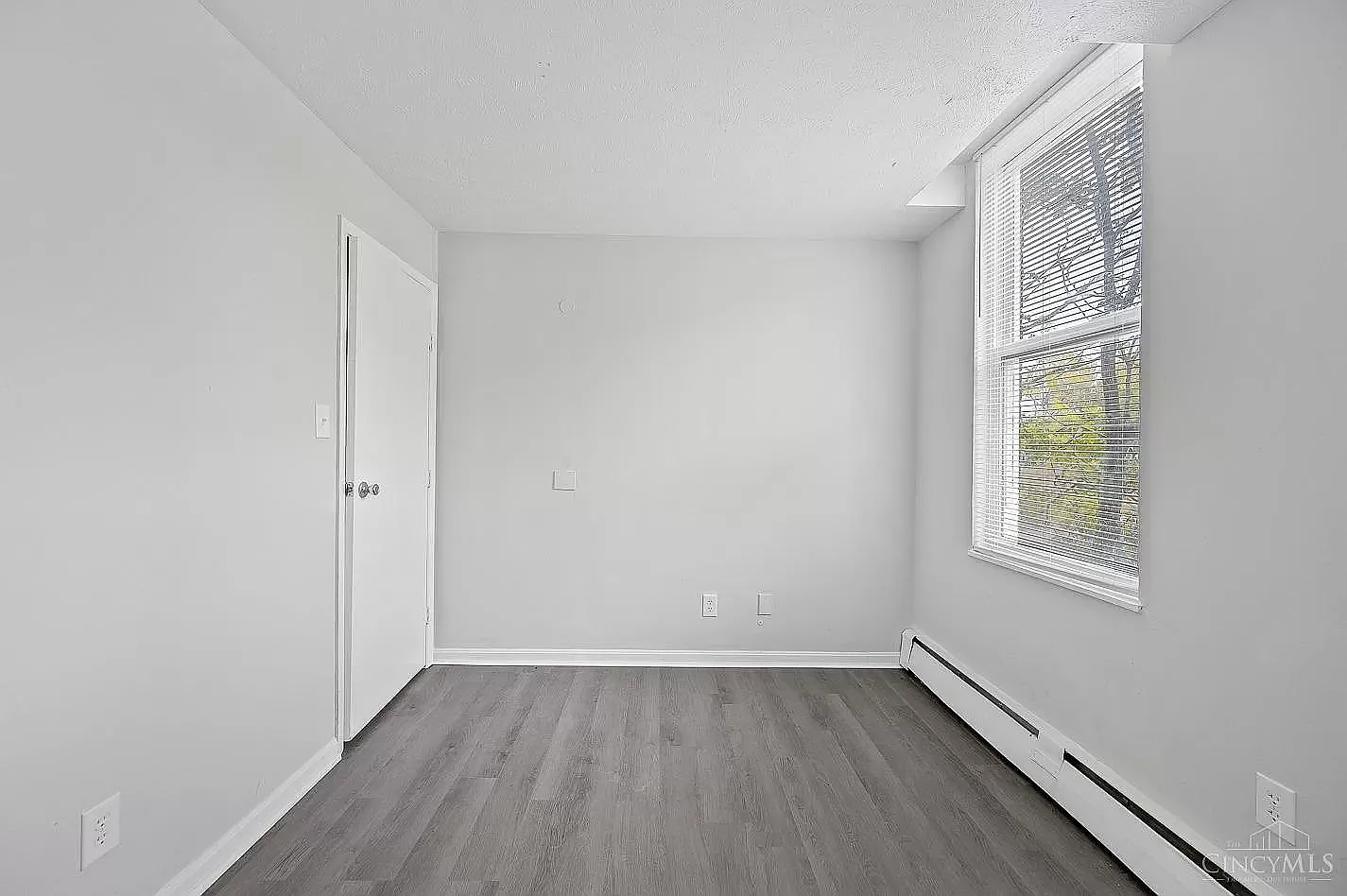 2 bed, 950 sqft, $995 — Photo 4