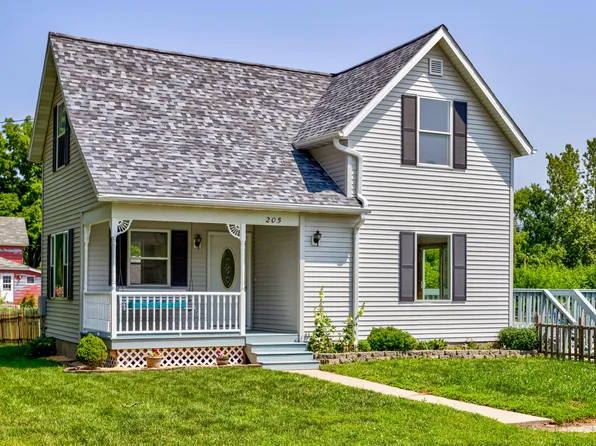 205 2nd St, Cambridge, IA 50046