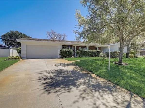 419 Bamboo Ln, Largo, FL 33770