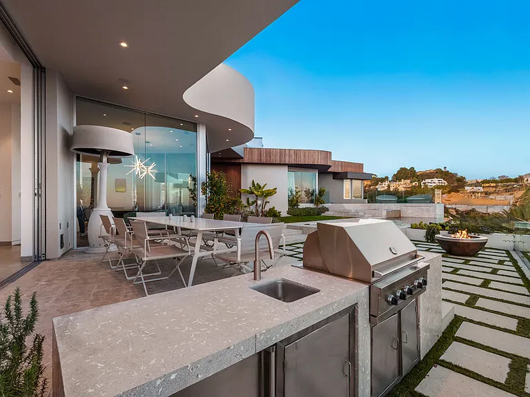 9305 Nightingale Dr — Photo 18