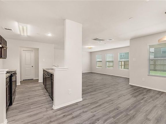 3rd image of 2113 Mossy Creek Ct