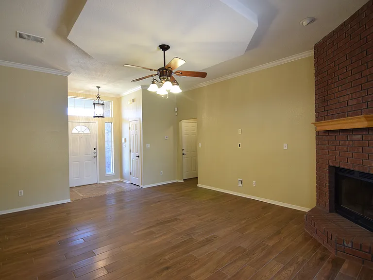 2206 Sandstone Dr — Photo 9