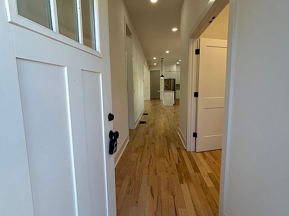 5th image of 73 Whitefoord Ave SE