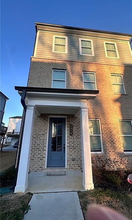 1st image of 2620 Whistler Way NE
