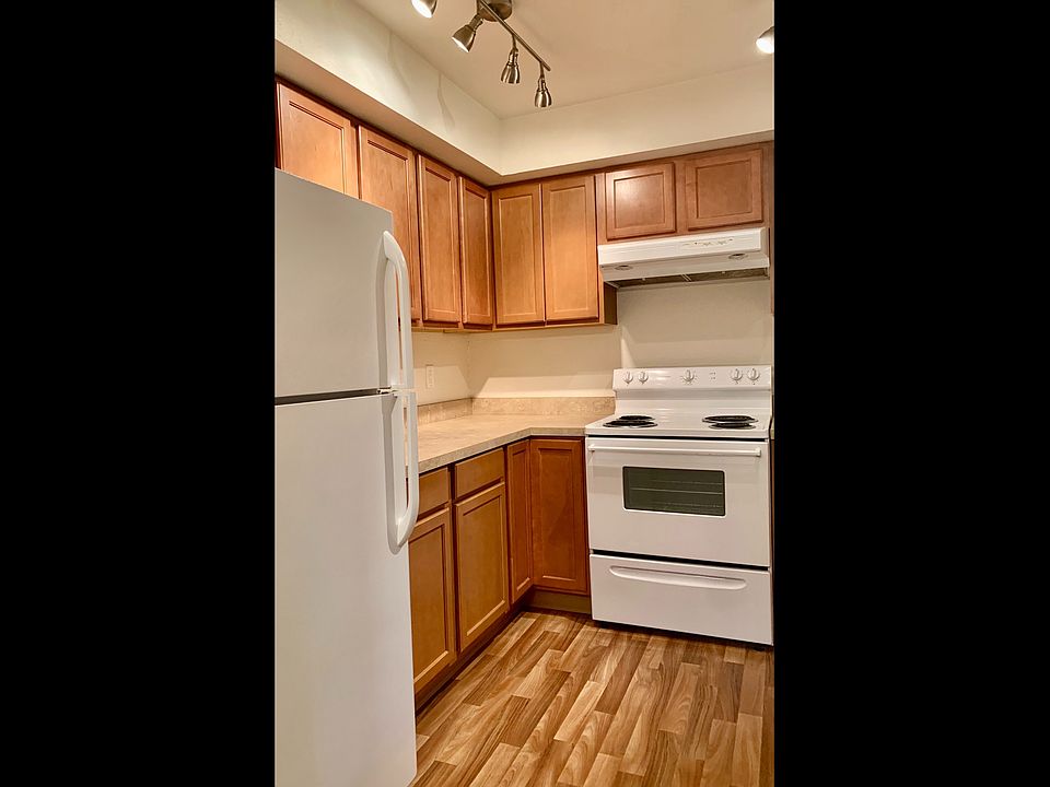 Peg Tree - Kitchen
