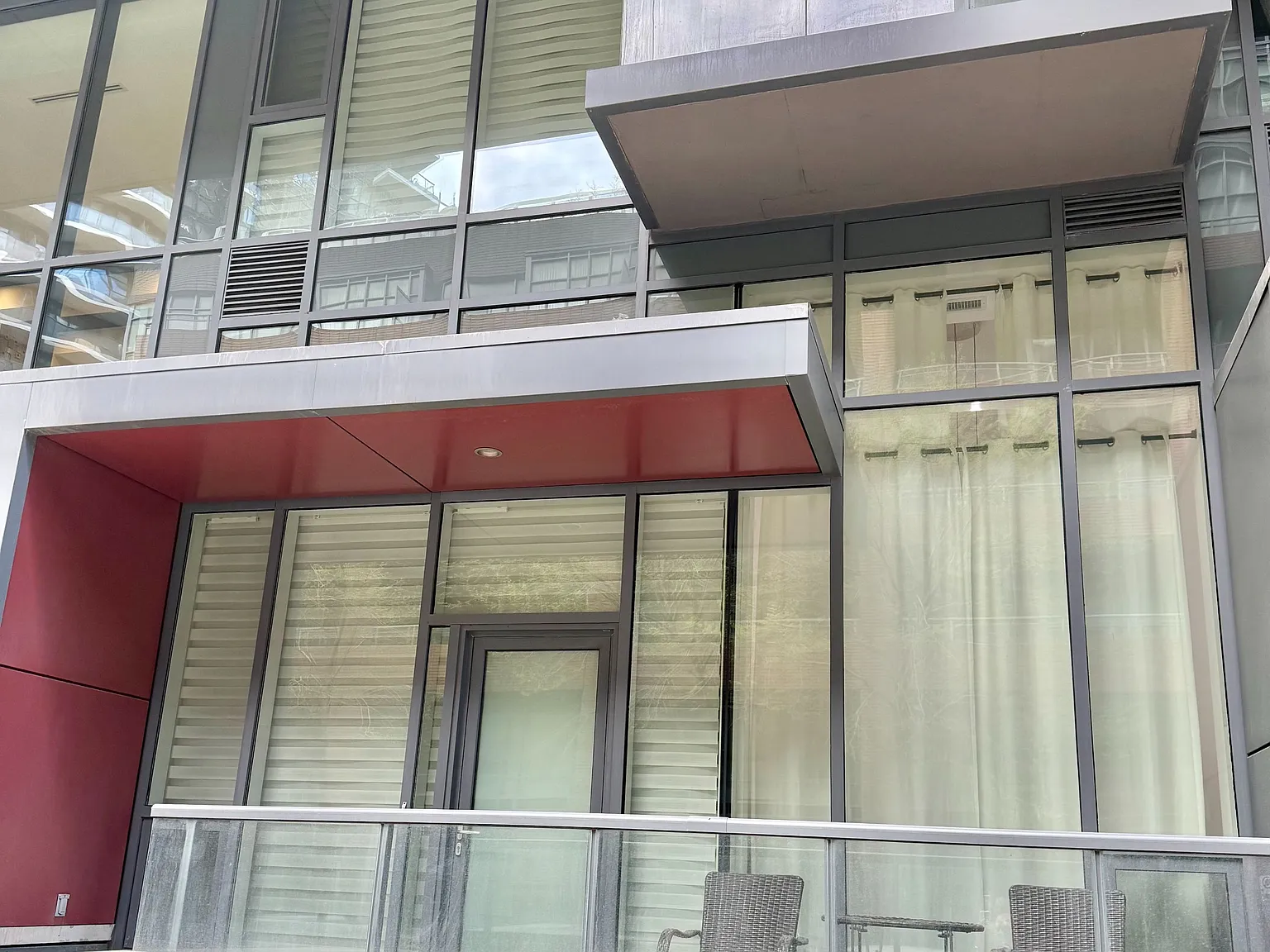 4 bed, $4,500 — Photo 1