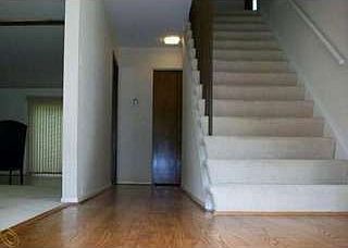 2nd image of 6 Oxford Blvd