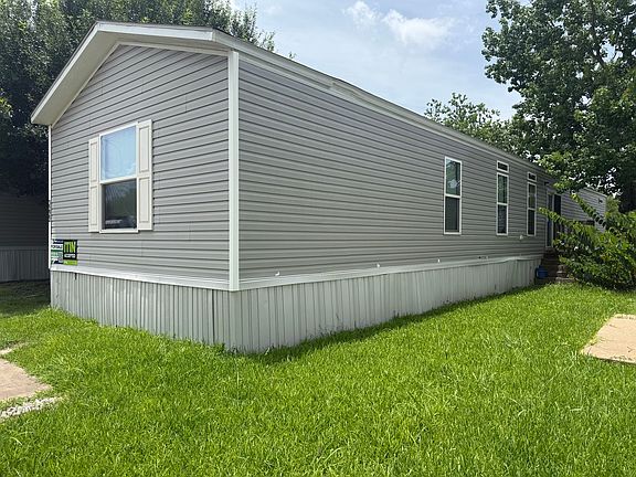 2nd image of 3222 Tara Pl