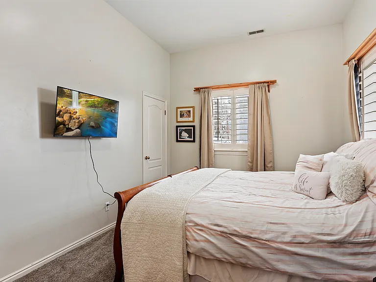 2179 Summerwood Dr — Photo 16