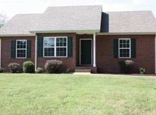 2504 Hickory Dr, Springfield, TN 37172