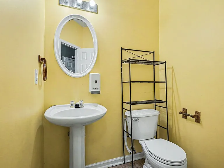 375 Clairidge Ln SW — Photo 13