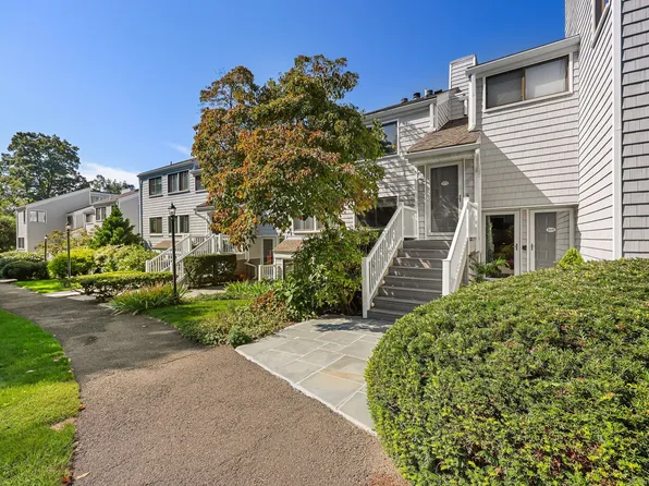 171 Rowayton Woods Drive #171, Norwalk, CT 06854