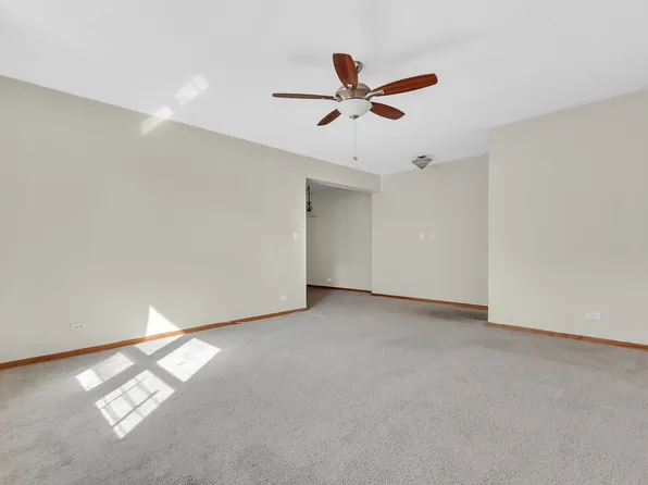 144-45 Sanford Avenue image 4 of 10