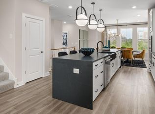 45243 Temple Bar Dr, Dulles, VA 20166