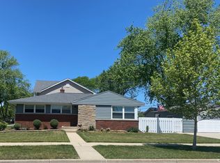 8901 Olcott Ave, Morton Grove, IL